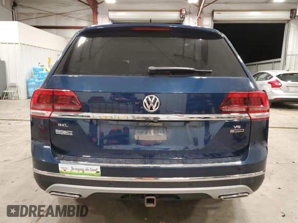 ✅ 2018 Volkswagen Atlas SEL Premium • VIN: 1V2NR2CAXJC593831 • Lot: 92570685. Wystawiony na Copart z przebiegiem 129 633 mil. Bezpłatny archiwum sprzedaży aukcyjnych z USA i szczegółowy raport historii pojazdu na DreamBid. Zdjęcie 6.