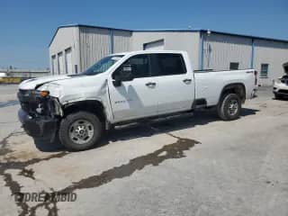 2020 Chevrolet Silverado 2500HD Work Truck z VIN 1GC4YLEY6LF333489, wystawiony jako Copart lot #67572035 z przebiegiem 141 302 mil mil oraz Szkoda całkowita • Salvage title. Historia ofert i sprzedaży dostępna na DreamBid. Obrazek 1.
