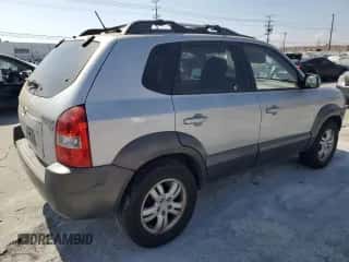 2008 Hyundai Tucson SE z VIN KM8JN12D98U916056, wystawiony jako Copart lot #72549324 z przebiegiem 184 863 mil mil oraz Czysty tytuł • Clean title. Historia ofert i sprzedaży dostępna na DreamBid. Obrazek 3.