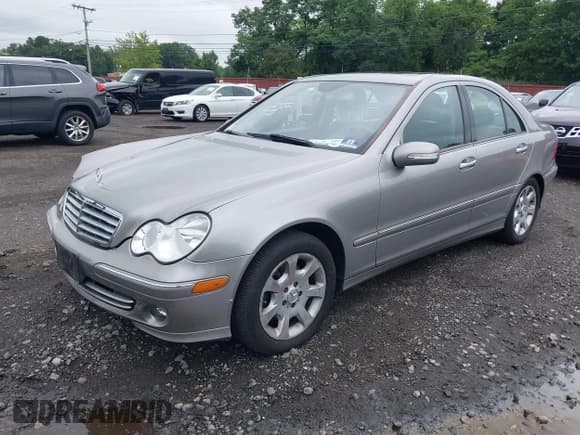 ✅ 2006 Mercedes-Benz C 280 Luxury • VIN: WDBRF92H36F761087 • Лот: 42891870. Опубликован ранее на IAAI с пробегом 77 195 миль. Бесплатный доступ к архиву аукционных продаж из США и подробный отчёт об истории автомобиля на DreamBid. Изображение 2.
