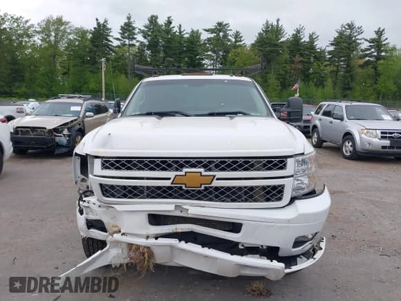 ✅ 2014 Chevrolet Silverado 2500HD LT • VIN: 1GC1KXC8XEF177264 • Lot: 42317345. Listed on IAAI with 126,474 mi. Free auction sales archive from the USA and detailed vehicle history report at DreamBid. Image 12.