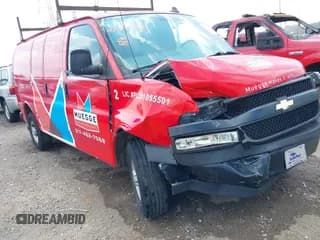 ✅ 2020 Chevrolet Express Cargo • VIN: 1GCWGAFP2L1171492 • Lot: 42998866. Wystawiony na IAAI z przebiegiem 139 726 mil. Bezpłatny archiwum sprzedaży aukcyjnych z USA i szczegółowy raport historii pojazdu na DreamBid. Zdjęcie 1.