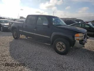 ✅ 2001 GMC Sierra 1500HD SLE • VIN: 1GTGC13U11F152684 • Lot: 71216924. Wystawiony na Copart z przebiegiem Nie podano. Bezpłatny archiwum sprzedaży aukcyjnych z USA i szczegółowy raport historii pojazdu na DreamBid. Zdjęcie 4.
