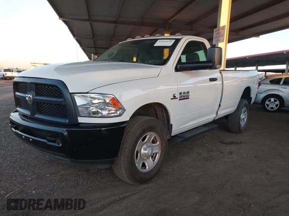 ✅ 2017 Ram 3500 • VIN: 3C7WRCAL9HG737637 • Лот: 43365695. Опубликован ранее на IAAI с пробегом 93 376 миль. Бесплатный доступ к архиву аукционных продаж из США и подробный отчёт об истории автомобиля на DreamBid. Изображение 2.