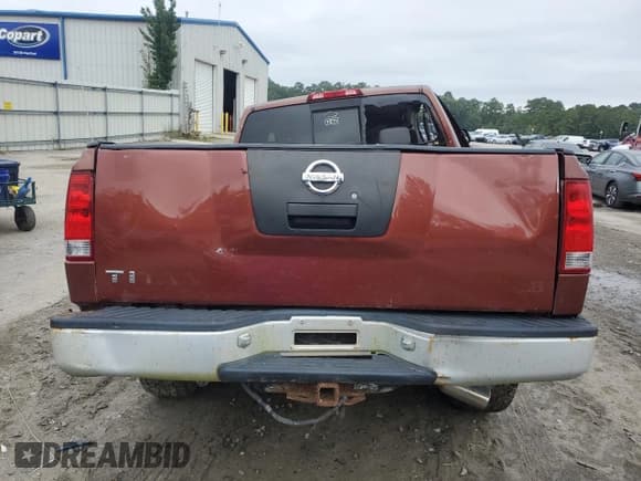 ✅ 2004 Nissan Titan LE • VIN: 1N6AA06B54N543828 • Lot: 71357934. Wystawiony na Copart z przebiegiem Nie podano. Bezpłatny archiwum sprzedaży aukcyjnych z USA i szczegółowy raport historii pojazdu na DreamBid. Zdjęcie 6.
