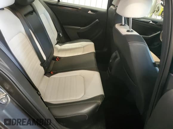 ✅ 2015 Volkswagen Jetta SE • VIN: 3VWD17AJ5FM424050 • Лот: 69598095. Опубликован ранее на Copart с пробегом 49 448 миль. Бесплатный доступ к архиву аукционных продаж из США и подробный отчёт об истории автомобиля на DreamBid. Изображение 10.