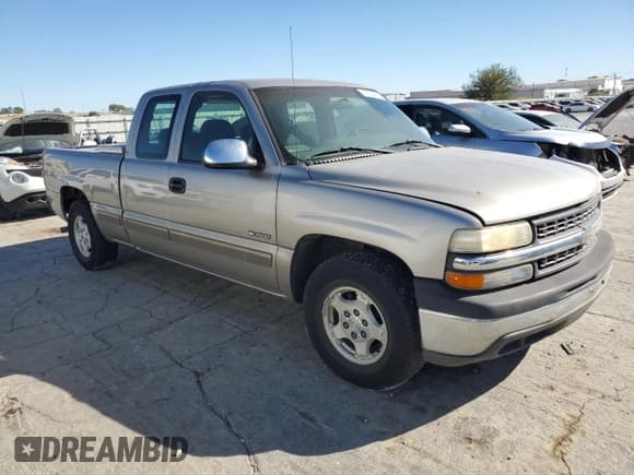 ✅ 2002 Chevrolet Silverado 1500 LS • VIN: 2GCEC19T521417542 • Лот: 76084914. Опубликован ранее на Copart с пробегом 67 773 миль. Бесплатный доступ к архиву аукционных продаж из США и подробный отчёт об истории автомобиля на DreamBid. Изображение 4.