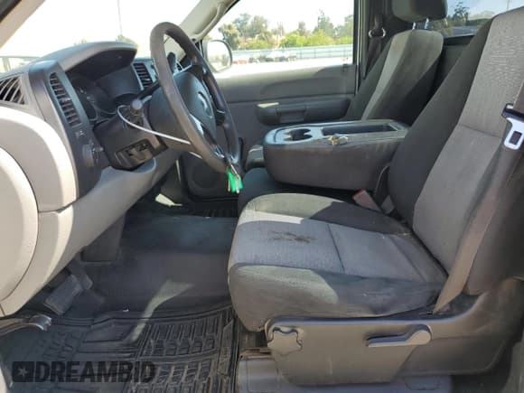 ✅ 2008 Chevrolet Silverado 1500 Work Truck • VIN: 1GCEC14008Z298277 • Lot: 61936185. Listed on Copart with 140,706 mi. Free auction sales archive from the USA and detailed vehicle history report at DreamBid. Image 7.