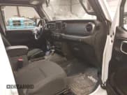 ✅ 2021 Jeep Wrangler Unlimited Willys • VIN: 1C4HJXDN8MW813202 • Lot: 41585116. Wystawiony na IAAI z przebiegiem 80 921 mil. Bezpłatny archiwum sprzedaży aukcyjnych z USA i szczegółowy raport historii pojazdu na DreamBid. Zdjęcie 5.