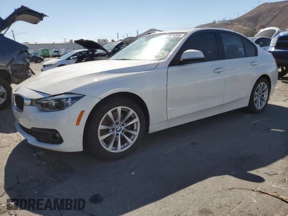 ✅ 2018 BMW 3 Series 320i • VIN: WBA8A9C50JAH12273 • Lot: 89874345. Listed on Copart with 132,958 mi. Free auction sales archive from the USA and detailed vehicle history report at DreamBid. Image 1.