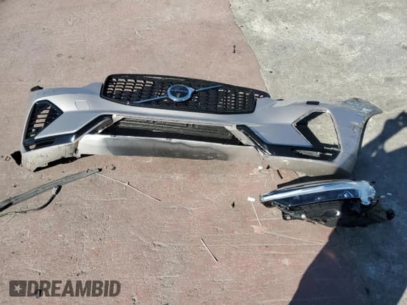 ✅ 2025 Volvo XC60 Ultra • VIN: YV4H60RM3S1007249 • Лот: 66888325. Опубликован ранее на Copart с пробегом 12 900 миль. Бесплатный доступ к архиву аукционных продаж из США и подробный отчёт об истории автомобиля на DreamBid. Изображение 13.