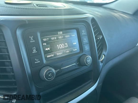 ✅ 2014 Jeep Cherokee Sport • VIN: 1C4PJMAB2EW272945 • Lot: 91497235. Wystawiony na Copart z przebiegiem 168 494 mil. Bezpłatny archiwum sprzedaży aukcyjnych z USA i szczegółowy raport historii pojazdu na DreamBid. Zdjęcie 12.