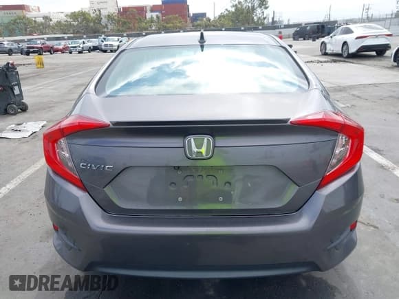 ✅ 2018 Honda Civic EX-T • VIN: JHMFC1F38JX020125 • Lot: 42342438. Listed on IAAI with 115,037 mi. Free auction sales archive from the USA and detailed vehicle history report at DreamBid. Image 17.