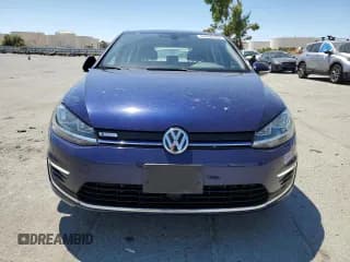 ✅ 2019 Volkswagen Golf SE • VIN: WVWKR7AU0KW914516 • Lot: 65458385. Wystawiony na Copart z przebiegiem 40 625 mil. Bezpłatny archiwum sprzedaży aukcyjnych z USA i szczegółowy raport historii pojazdu na DreamBid. Zdjęcie 5.