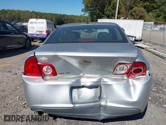 ✅ 2009 Chevrolet Malibu 1LT • VIN: 1G1ZH57B89F129482 • Lot: 43464716. Listed on IAAI with 214,485 mi. Free auction sales archive from the USA and detailed vehicle history report at DreamBid. Image 16.