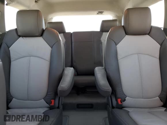 ✅ 2010 Chevrolet Traverse 1LT • VIN: 1GNLRFED3AJ219961 • Lot: 68084614. Wystawiony na Copart z przebiegiem 40 059 mil. Bezpłatny archiwum sprzedaży aukcyjnych z USA i szczegółowy raport historii pojazdu na DreamBid. Zdjęcie 10.