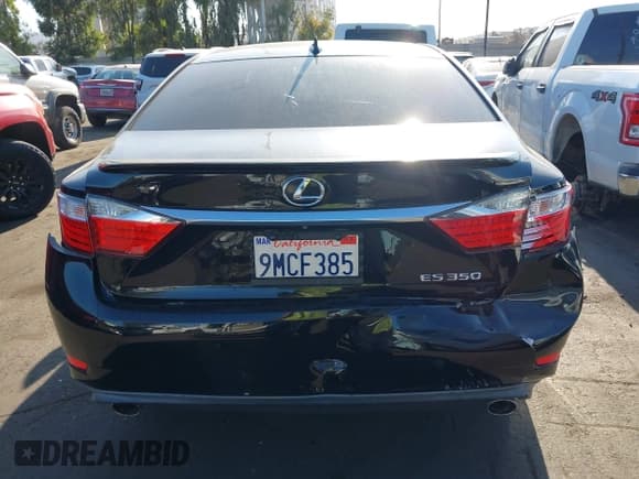 ✅ 2015 Lexus ES 330 • VIN: JTHBK1GG7F2181010 • Lot: 43138118. Listed on IAAI with 125,115 mi. Free auction sales archive from the USA and detailed vehicle history report at DreamBid. Image 16.