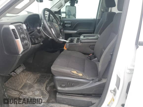 2017 Chevrolet Silverado 3500HD LT с VIN 1GC4KZCY6HF229762, выставлен на аукционе Copart как лот 65267475 с пробегом 242 045 миль миль и Списание • Salvage title. История ставок и продаж доступна на DreamBid. Изображение 7.