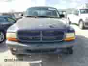 2002 Dodge Dakota z VIN 1B7GG32X42S696990, wystawiony jako Copart lot #76347504 z przebiegiem 226 883 mil mil oraz Szkoda całkowita • Salvage title. Historia ofert i sprzedaży dostępna na DreamBid. Obrazek 5.