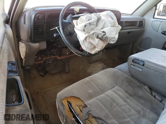 1994 Dodge 1500 с VIN 1B7HC16Z4RS618395, выставлен на аукционе Copart как лот 81059334 с пробегом 162 948 миль миль и Списание • Salvage title. История ставок и продаж доступна на DreamBid. Изображение 8.