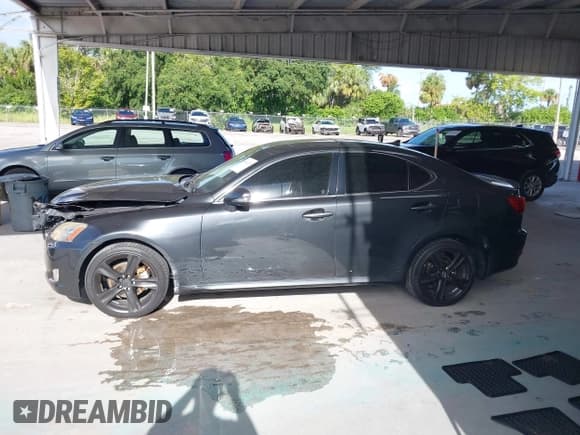 ✅ 2010 Lexus IS 250 • VIN: JTHCF5C26A5041855 • Lot: 43061275. Wystawiony na IAAI z przebiegiem 165 651 mil. Bezpłatny archiwum sprzedaży aukcyjnych z USA i szczegółowy raport historii pojazdu na DreamBid. Zdjęcie 14.