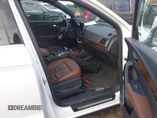 ✅ 2018 Audi Q5 Premium Plus • VIN: WA1BNAFY5J2134645 • Лот: 43636154. Опубликован ранее на IAAI с пробегом 50 581 миль. Бесплатный доступ к архиву аукционных продаж из США и подробный отчёт об истории автомобиля на DreamBid. Изображение 5.