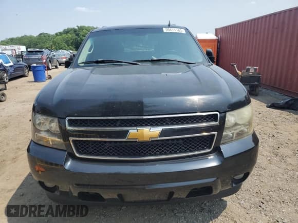 ✅ 2008 Chevrolet Suburban LTZ • VIN: 1GNFK16308R108726 • Lot: 59411185. Listed on Copart with 212,329 mi. Free auction sales archive from the USA and detailed vehicle history report at DreamBid. Image 5.