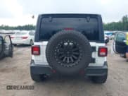 ✅ 2019 Jeep Wrangler Unlimited Sahara • VIN: 1C4HJXEG7KW602196 • Лот: 42572507. Опубликован ранее на IAAI с пробегом 70 278 миль. Бесплатный доступ к архиву аукционных продаж из США и подробный отчёт об истории автомобиля на DreamBid. Изображение 17.