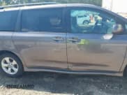 ✅ 2020 Toyota Sienna LE • VIN: 5TDKZ3DC7LS085201 • Lot: 43051122. Listed on IAAI with 81,061 mi. Free auction sales archive from the USA and detailed vehicle history report at DreamBid. Image 14.