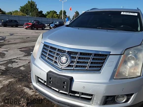 ✅ 2014 Cadillac SRX Premium Collection • VIN: 3GYFNGE37ES537496 • Lot: 81658775. Listed on Copart with 153,730 mi. Free auction sales archive from the USA and detailed vehicle history report at DreamBid. Image 14.