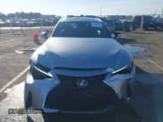 ✅ 2023 Lexus IS 300 • VIN: JTHDA1D24P5128432 • Lot: 43528227. Wystawiony na IAAI z przebiegiem 17 365 mil. Bezpłatny archiwum sprzedaży aukcyjnych z USA i szczegółowy raport historii pojazdu na DreamBid. Zdjęcie 13.