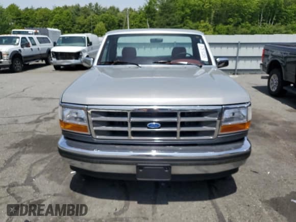 ✅ 1993 Ford F-150 • VIN: 2FTDF15N4PCA95188 • Lot: 57810385. Wystawiony na Copart z przebiegiem 195 093 mil. Bezpłatny archiwum sprzedaży aukcyjnych z USA i szczegółowy raport historii pojazdu na DreamBid. Zdjęcie 5.