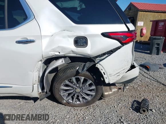 ✅ 2022 Chevrolet Traverse Premier • VIN: 1GNEVKKW0NJ183073 • Lot: 43154347. Listed on IAAI with 103,199 mi. Free auction sales archive from the USA and detailed vehicle history report at DreamBid. Image 6.