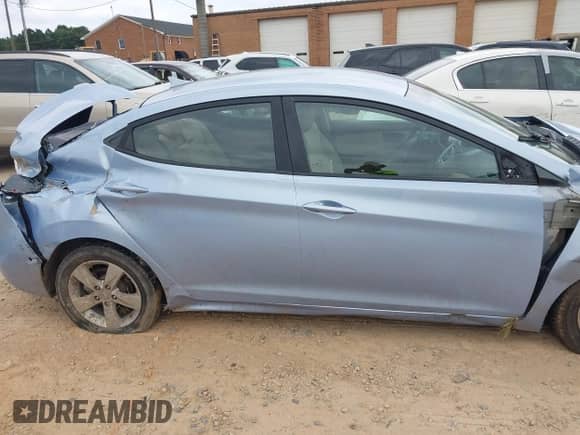 2013 Hyundai Elantra GLS с VIN KMHDH4AE6DU624309, выставлен на аукционе IAAI как лот 43035626 с пробегом 101 622 миль миль и . История ставок и продаж доступна на DreamBid. Изображение 14.