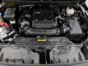 ✅ 2022 Nissan Frontier S • VIN: 1N6ED1EJ5NN693883 • Lot: 89813885. Wystawiony na Copart z przebiegiem 30 449 mil. Bezpłatny archiwum sprzedaży aukcyjnych z USA i szczegółowy raport historii pojazdu na DreamBid. Zdjęcie 14.