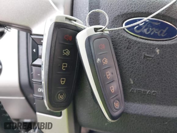 ✅ 2015 Ford Expedition Max Limited • VIN: 1FMJK1KT0FEF28348 • Lot: 43468630. Wystawiony na IAAI z przebiegiem 214 476 mil. Bezpłatny archiwum sprzedaży aukcyjnych z USA i szczegółowy raport historii pojazdu na DreamBid. Zdjęcie 11.