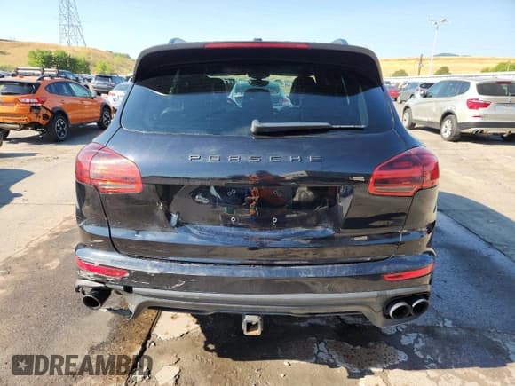 ✅ 2017 Porsche Cayenne S • VIN: WP1AB2A25HLA51626 • Лот: 69618845. Опубликован ранее на Copart с пробегом 151 471 миль. Бесплатный доступ к архиву аукционных продаж из США и подробный отчёт об истории автомобиля на DreamBid. Изображение 6.