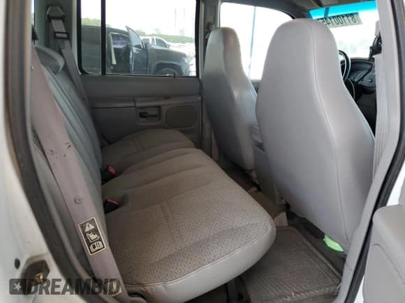 ✅ 1999 Ford Explorer XL • VIN: 1FMZU32X5XZB11796 • Lot: 81100145. Wystawiony na Copart z przebiegiem 260 195 mil. Bezpłatny archiwum sprzedaży aukcyjnych z USA i szczegółowy raport historii pojazdu na DreamBid. Zdjęcie 10.