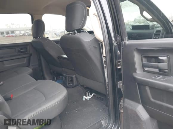 ✅ 2020 Ram 2500 Tradesman • VIN: 3C6UR5CL5LG185891 • Lot: 40776376. Wystawiony na IAAI z przebiegiem 181 139 mil. Bezpłatny archiwum sprzedaży aukcyjnych z USA i szczegółowy raport historii pojazdu na DreamBid. Zdjęcie 8.