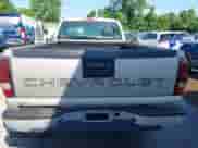 2004 Chevrolet Silverado 1500 Work Truck z VIN 1GCEC14V74Z281238, wystawiony jako IAAI lot #42537318 z przebiegiem 119 429 mil mil oraz . Historia ofert i sprzedaży dostępna na DreamBid. Obrazek 16.