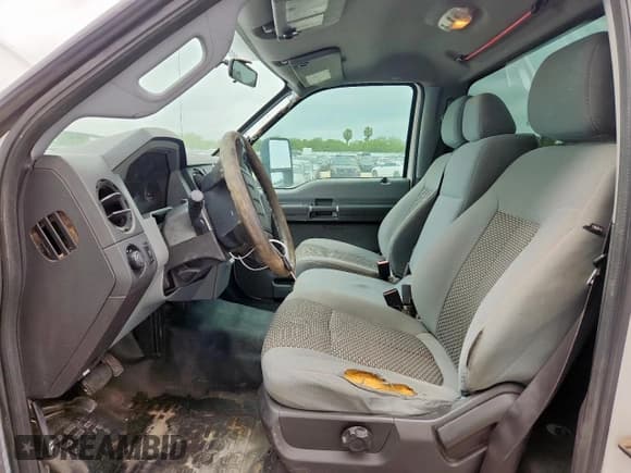 ✅ 2012 Ford F-250 XL • VIN: 1FTBF2B69CEA67384 • Lot: 57067335. Listed on Copart with 230,583 mi. Free auction sales archive from the USA and detailed vehicle history report at DreamBid. Image 7.