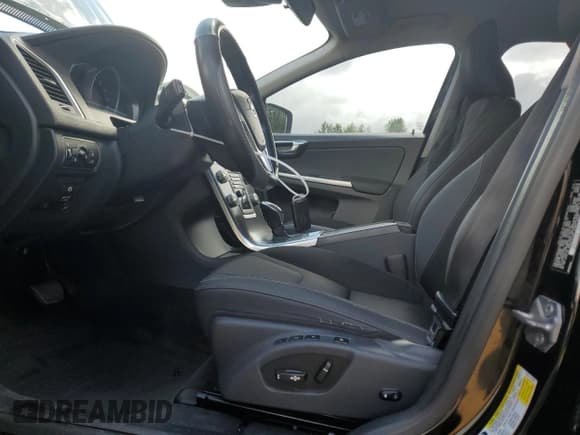 ✅ 2015 Volvo XC60 T5 Drive-E • VIN: YV440MDJ2F2686581 • Лот: 57689395. Опубликован ранее на Copart с пробегом 147 104 миль. Бесплатный доступ к архиву аукционных продаж из США и подробный отчёт об истории автомобиля на DreamBid. Изображение 7.