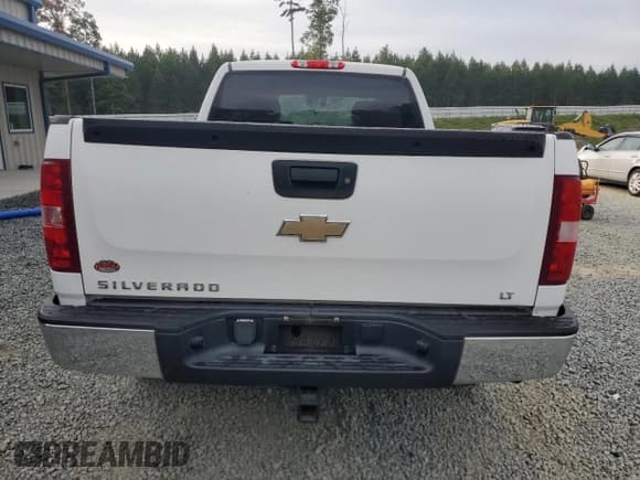 ✅ 2008 Chevrolet Silverado 1500 2LT • VIN: 2GCEC19J681197917 • Lot: 74453864. Listed on Copart with 104,081 mi. Free auction sales archive from the USA and detailed vehicle history report at DreamBid. Image 6.