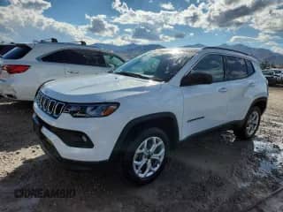 2025 Jeep Compass Latitude с VIN 3C4NJDBNXST547138, выставлен на аукционе Copart как лот 86244235 с пробегом 18 706 миль миль и На запчасти • Non repairable. История ставок и продаж доступна на DreamBid. Изображение 1.