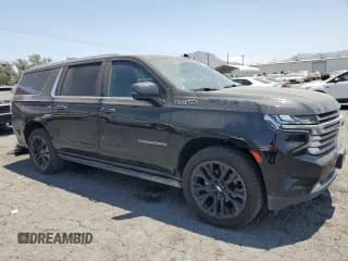 ✅ 2021 Chevrolet Suburban High Country • VIN: 1GNSKGKL7MR180475 • Lot: 63847874. Wystawiony na Copart z przebiegiem 157 184 mil. Bezpłatny archiwum sprzedaży aukcyjnych z USA i szczegółowy raport historii pojazdu na DreamBid. Zdjęcie 4.