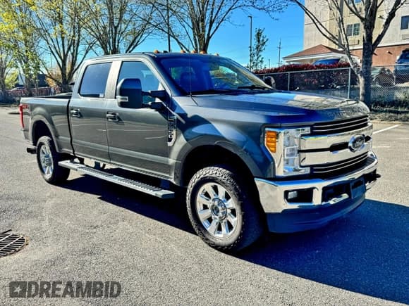 ✅ 2018 Ford F-350 XL • VIN: 1FT8W3BT8JEB10390 • Лот: 97057925. Опубликован ранее на Copart с пробегом 186 099 миль. Бесплатный доступ к архиву аукционных продаж из США и подробный отчёт об истории автомобиля на DreamBid. Изображение 1.