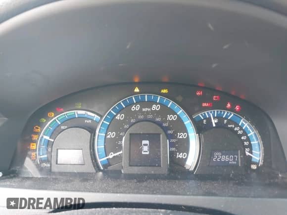 2012 Toyota Camry XLE z VIN 4T1BD1FK9CU019103, wystawiony jako IAAI lot #42984668 z przebiegiem 228 607 mil mil oraz . Historia ofert i sprzedaży dostępna na DreamBid. Obrazek 7.