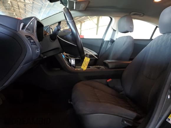 ✅ 2015 Chevrolet Volt • VIN: 1G1RA6E40FU119289 • Lot: 81178974. Wystawiony na Copart z przebiegiem 167 770 mil. Bezpłatny archiwum sprzedaży aukcyjnych z USA i szczegółowy raport historii pojazdu na DreamBid. Zdjęcie 7.