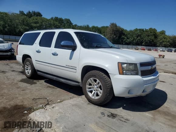 ✅ 2009 Chevrolet Suburban LTZ • VIN: 1GNFC36J29R300643 • Lot: 81653145. Wystawiony na Copart z przebiegiem 213 084 mil. Bezpłatny archiwum sprzedaży aukcyjnych z USA i szczegółowy raport historii pojazdu na DreamBid. Zdjęcie 4.