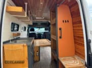 ✅ 2016 Mercedes-Benz Sprinter Cargo • VIN: WD3PE7DD6GP339069 • Lot: 46425895. Listed on Copart with 53,121 mi. Free auction sales archive from the USA and detailed vehicle history report at DreamBid. Image 6.